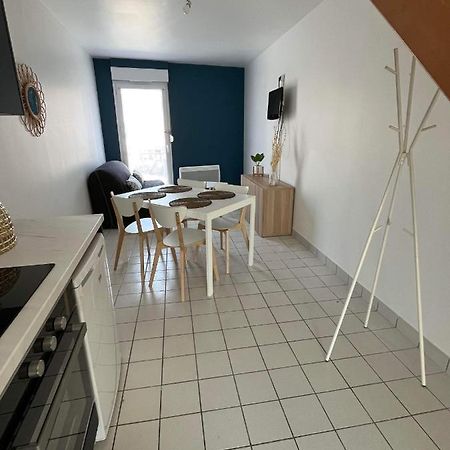 Anselme, F2 Duplex Avec Cour Commune Et Proche De La Mer ,2 Ver-sur-Mer 外观 照片