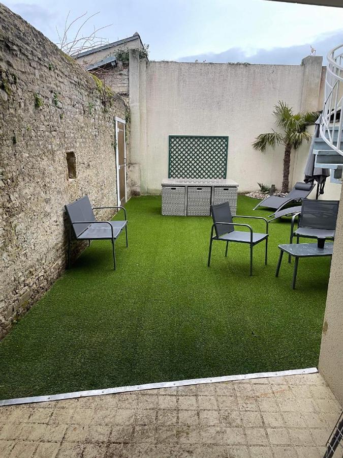 Anselme, F2 Duplex Avec Cour Commune Et Proche De La Mer ,2 Ver-sur-Mer 外观 照片